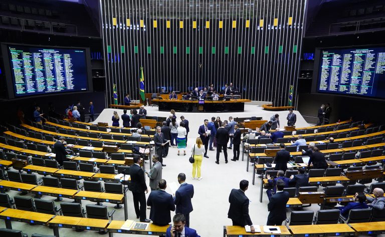 Câmara pode votar nesta quarta-feira MP que altera programa Mais Médicos – Notícias