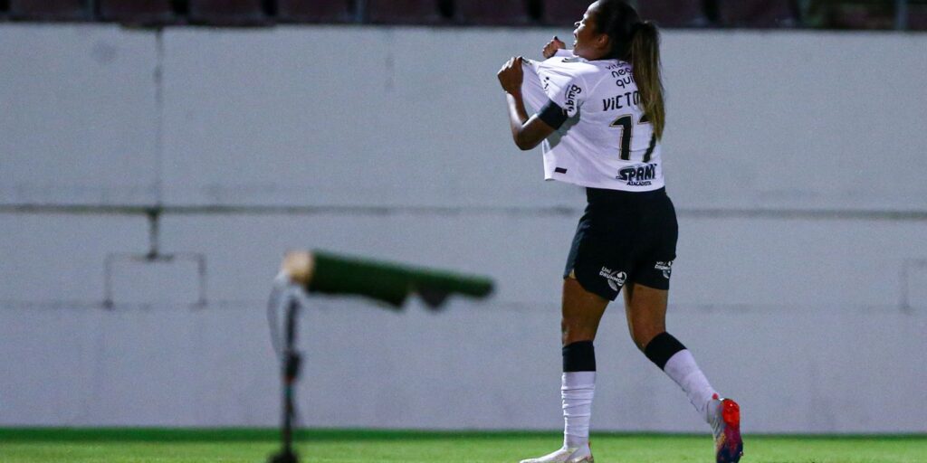 Corinthians bate Cruzeiro na ida das quartas do Brasileiro Feminino