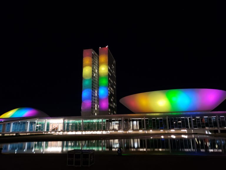 Congresso tem iluminação especial pelo Dia Internacional do Orgulho LGBTQIAP+ – Notícias