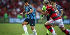 Grêmio recebe Flamengo em jogo de ida da semifinal da Copa do Brasil