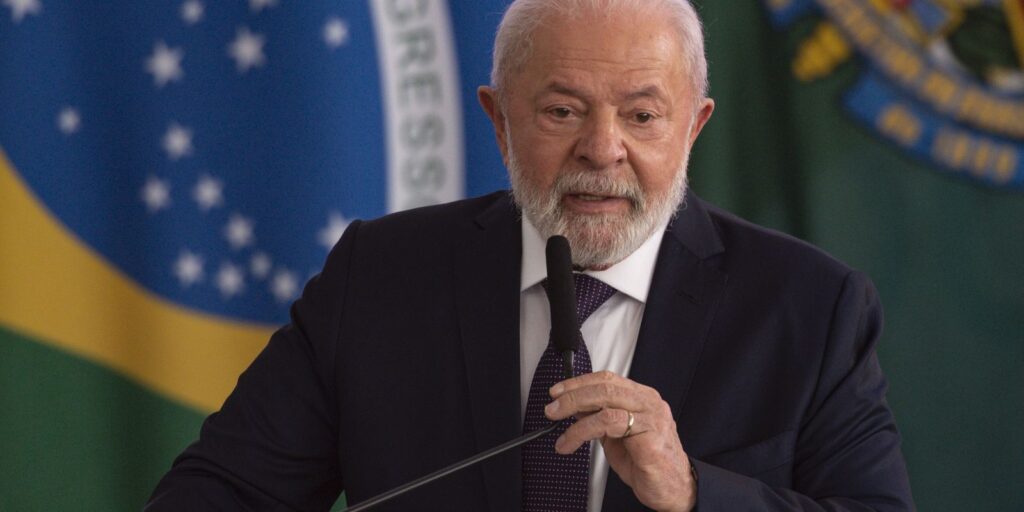 Lula fará infiltração no quadril em hospital de Brasília nesta quarta