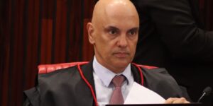 Moraes autoriza apreensão de eletrônicos e armas de deputada Zambelli