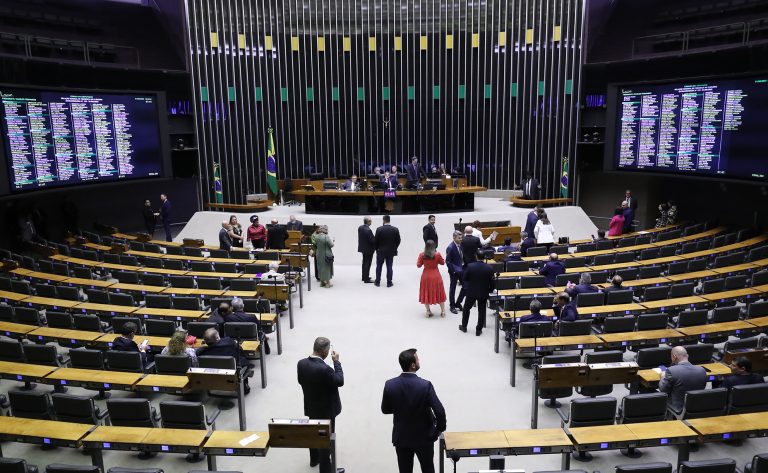 Plenário inicia a Ordem do Dia para analisar propostas; acompanhe – Notícias