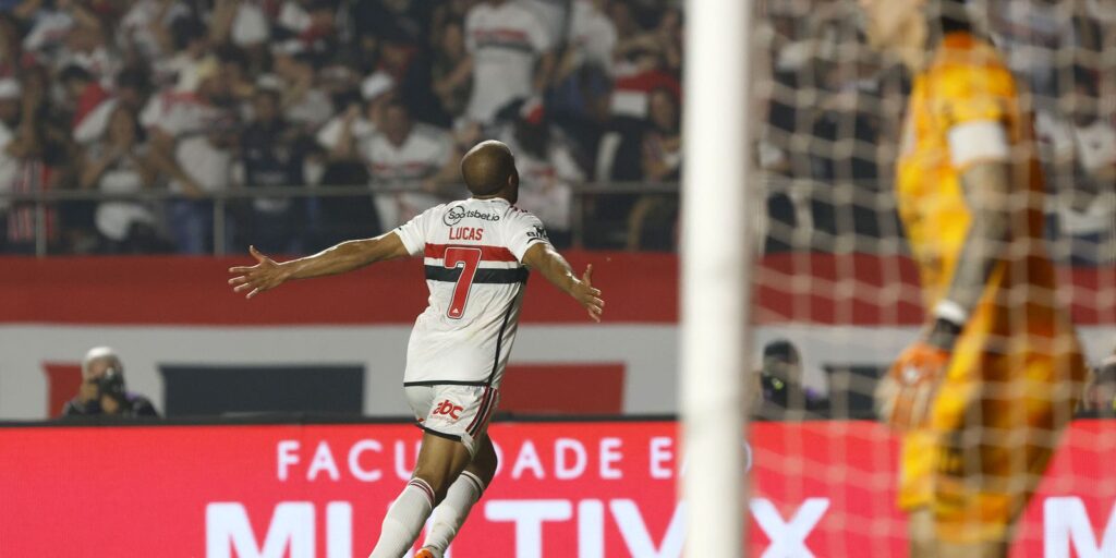 São Paulo bate Corinthians para alcançar final da Copa do Brasil