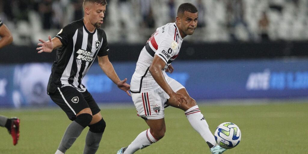 Brasileiro: São Paulo tenta tirar pontos do líder Botafogo no Morumbi