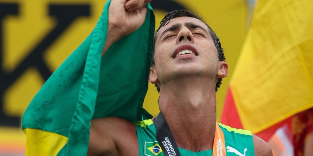 Brasil abre Mundial de atletismo com bronze de Caio Bonfim na marcha