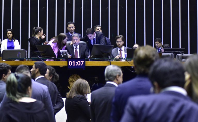 Deputados destacam acordo para preservar Fundeb e FCDF em votação do arcabouço fiscal; acompanhe – Notícias