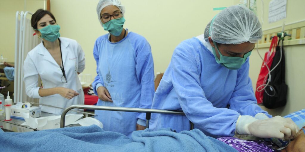 Ministério da Saúde faz repasse para pagamento do piso da enfermagem