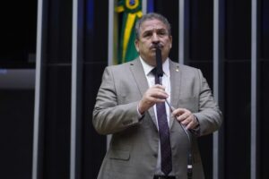 Comissão aprova projeto que exige equipamentos esportivos em núcleos habitacionais feitos pelo governo – Notícias