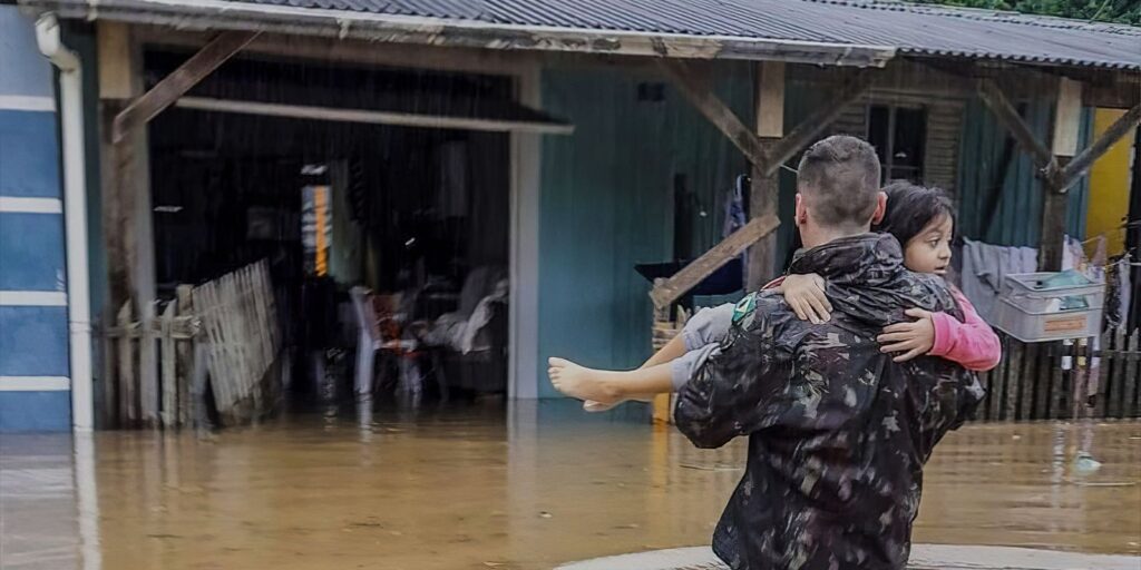 Ciclone provoca quatro mortes no Rio Grande do Sul