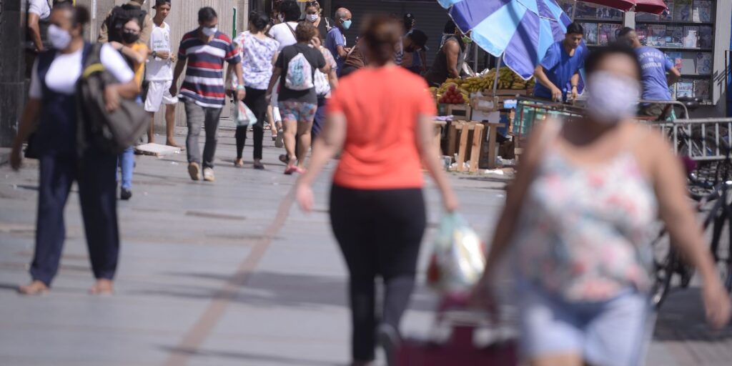 Efeitos da pandemia no número de suicídios precisam ser monitorados