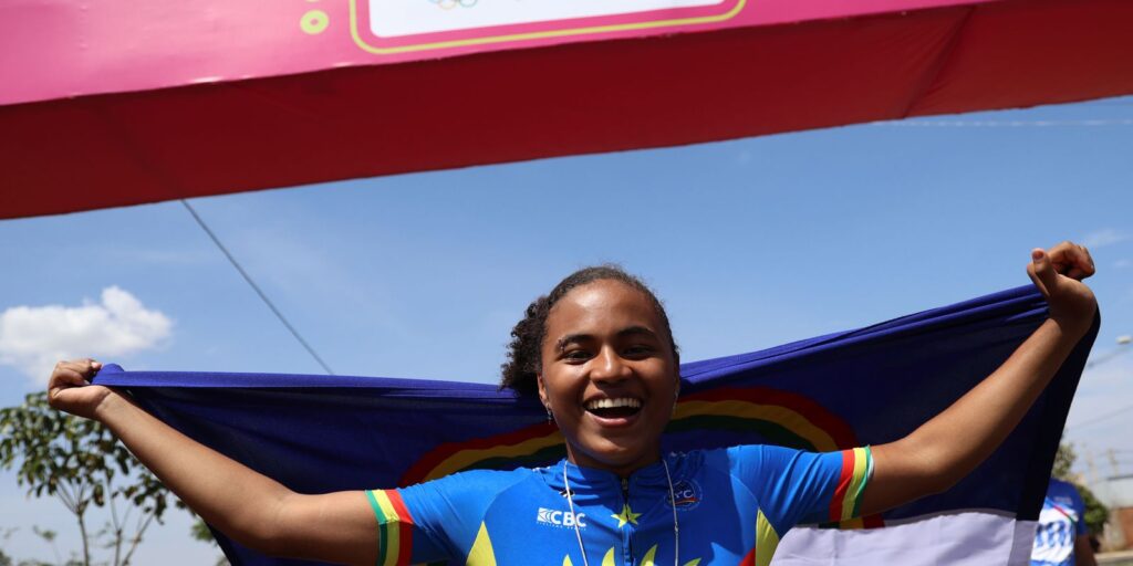 Pernambucana vai do sonho de ser Marta ao pódio no ciclismo e triatlo