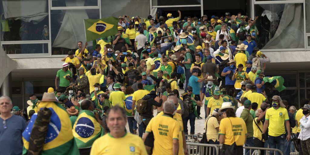 Supremo julga primeiros réus pelos atos golpistas de 8 de janeiro