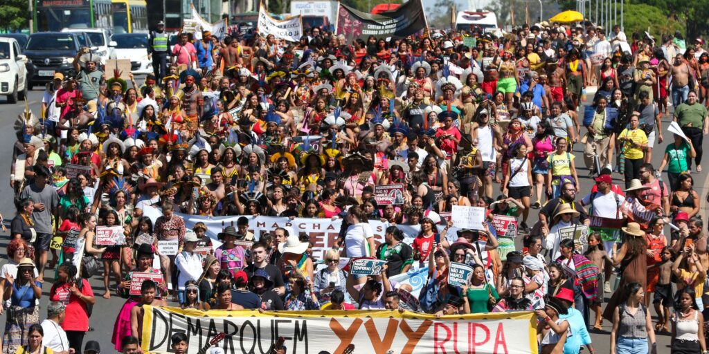 Ministras prestigiam Marcha das Mulheres Indígenas