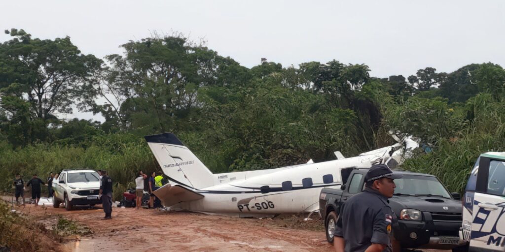 Corpos de vítimas de queda de avião no Amazonas vão para Manaus