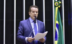 Comissão aprova projeto que prevê ações permanentes de combate ao superendividamento – Notícias