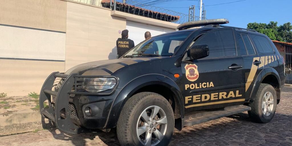 Polícia Federal cumpre mandado contra general da reserva