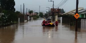 Santa Catarina tem 132 cidades atingidas por fortes chuvas