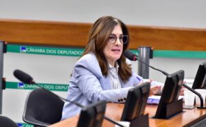 Comissão aprova projeto que inclui cuidador de idoso entre serviços domiciliares ofertados pelo SUS – Notícias