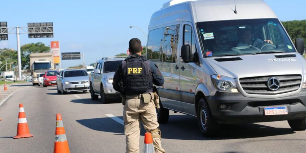 Rodovias federais têm segurança reforçada no feriado