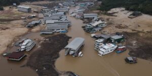 Rio Negro chega ao menor nível da história