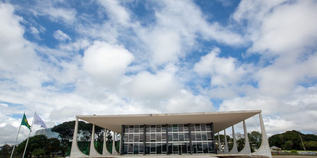 Maioria do STF vota pela condenação de seis réus pelo 8 de janeiro