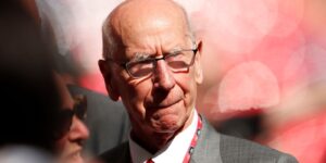 Lenda da Inglaterra, Bobby Charlton morre aos 86 anos