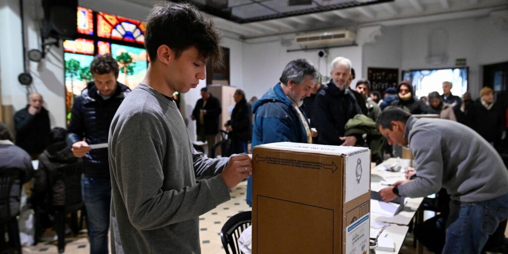 Argentinos vão às urnas neste domingo para escolha de presidente