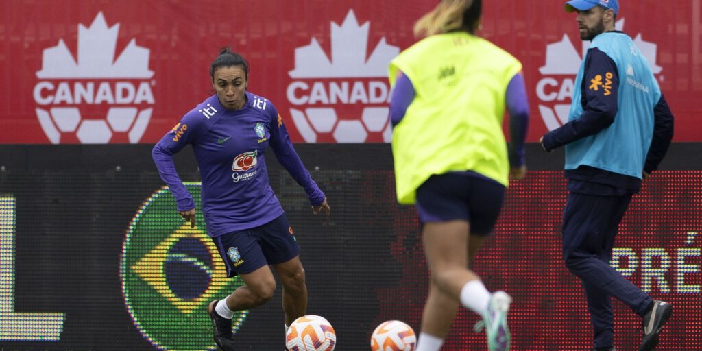 Com Arthur Elias no comando, seleção feminina pega Canadá neste sábado