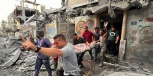 Comboios com 34 caminhões de ajuda humanitária entram em Gaza