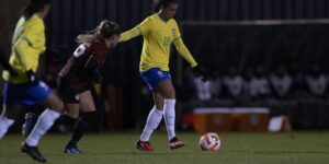 Seleção feminina perde para Canadá em segundo amistoso pós-Copa