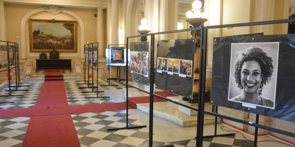 Exposição fotográfica no Rio conta trajetória de Marielle Franco