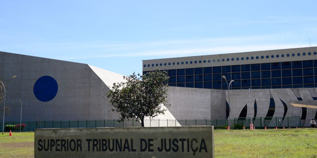 STJ retoma julgamento que pode restabelecer condenação de Ustra