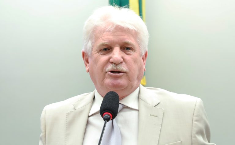 Deputados defendem prazo em lei para universalização da energia elétrica na Amazônia Legal – Notícias