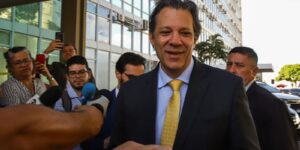 Reforma tributária pode ser promulgada ainda este ano, diz Haddad