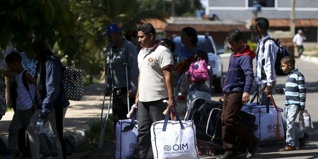 Governo cria rede para promover integração de migrantes no país