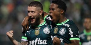 Palmeiras derrota Internacional e assume liderança do Brasileiro