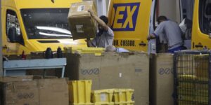 Empregados dos Correios desistem de greve na véspera da Black Friday