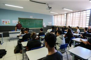 Comissão debate regras para seleção de diretor de escola pública – Notícias