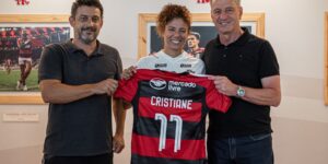 Flamengo anuncia a atacante Cristiane para o futebol feminino