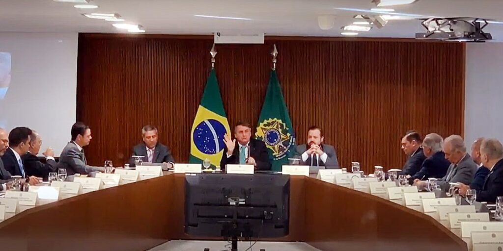 Bolsonaro tentou apoio da OAB contra sistema eleitoral