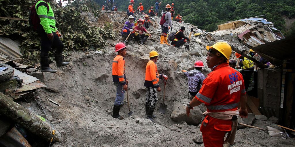 Número de mortos em deslizamentos de terra nas Filipinas sobe para 54