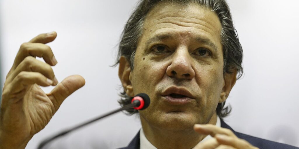 Haddad pede apoio da Febraban para projetos que tramitam no Congresso