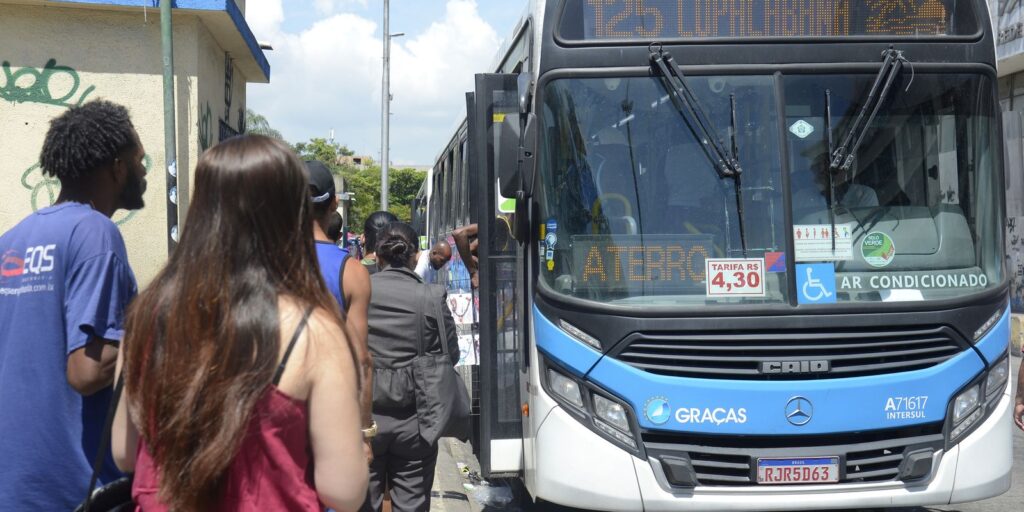 Senado recorre de decisão do STF sobre transporte gratuito em eleições