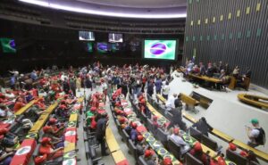 Sessão solene da Câmara homenageia 40 anos do Movimento dos Sem Terra – Notícias