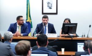 Indústria de pneus reclama de concorrência com estrangeiras; governo analisa aumentar imposto de importação – Notícias