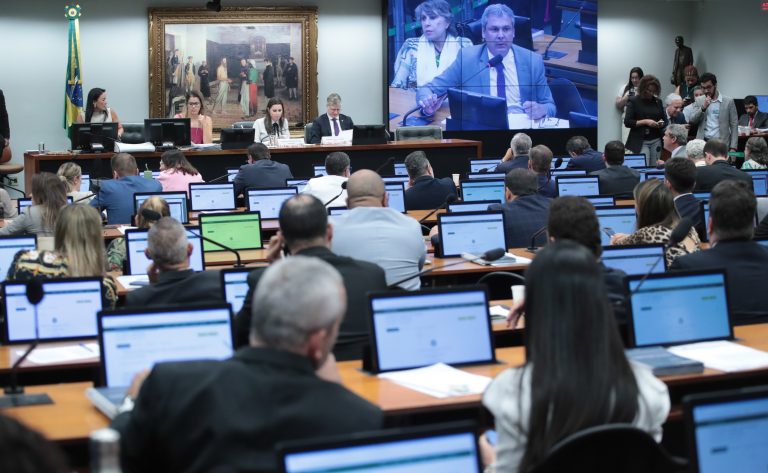 Comissão de Constituição e Justiça aprova proposta que permite ao Congresso suspender decisão do Supremo – Notícias