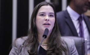 Comissão aprova aumento de pena para quem oferece bebida alcoólica a criança e adolescente – Notícias