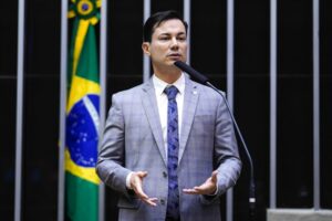 Projeto concede cinco anos para prefeituras instalarem semáforos inteligentes – Notícias