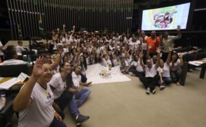 Câmara Mirim reúne estudantes para debater propostas sobre meio ambiente e educação – Notícias